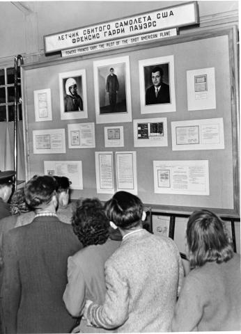 Soviets look at exhibit on U-2. [79-5-8]