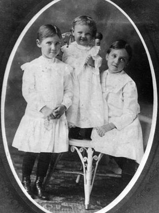 Left to Right: Mamie, Eda Mae "Buster", and Eleanor